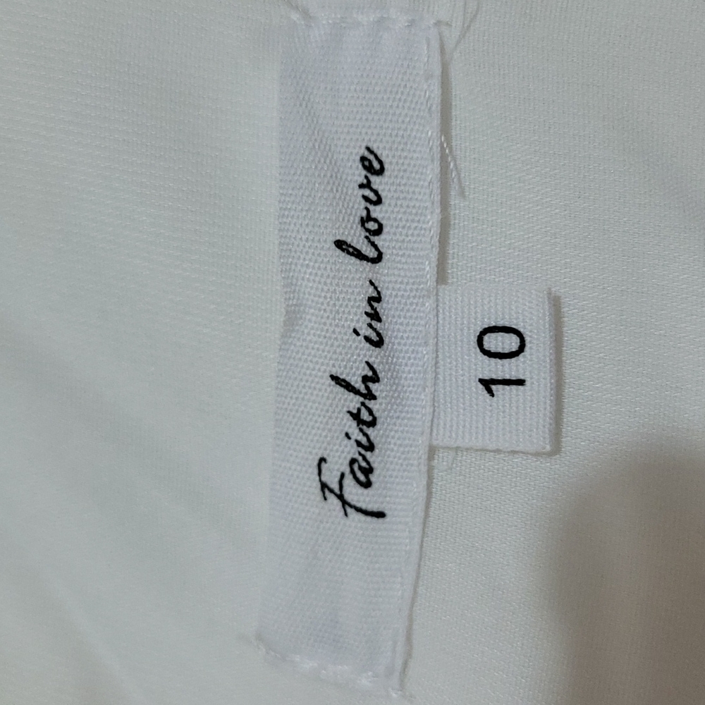 Faith in love size 10 white top - Picture 6 of 7